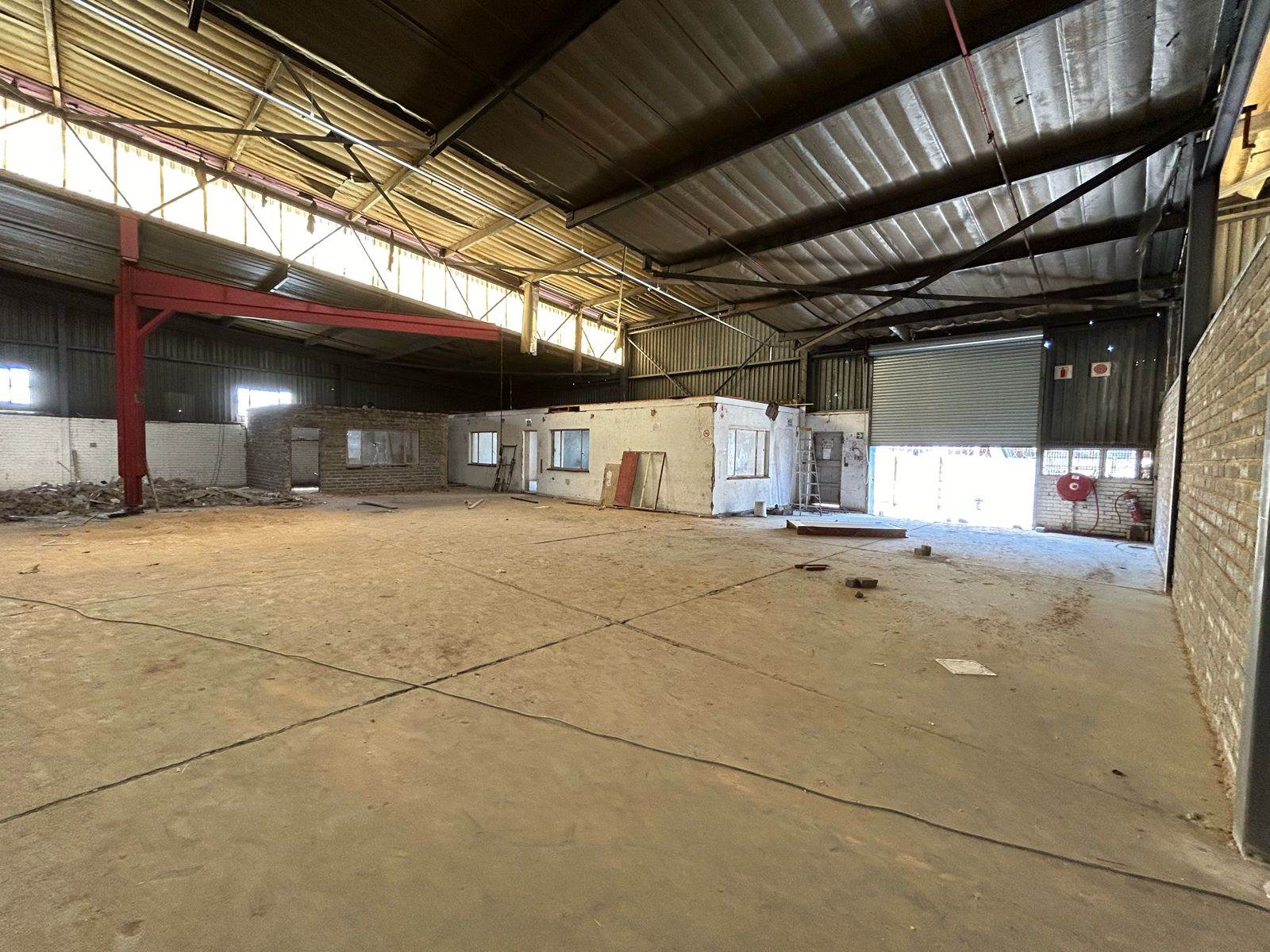 550  m² Industrial space in Spartan photo number 9