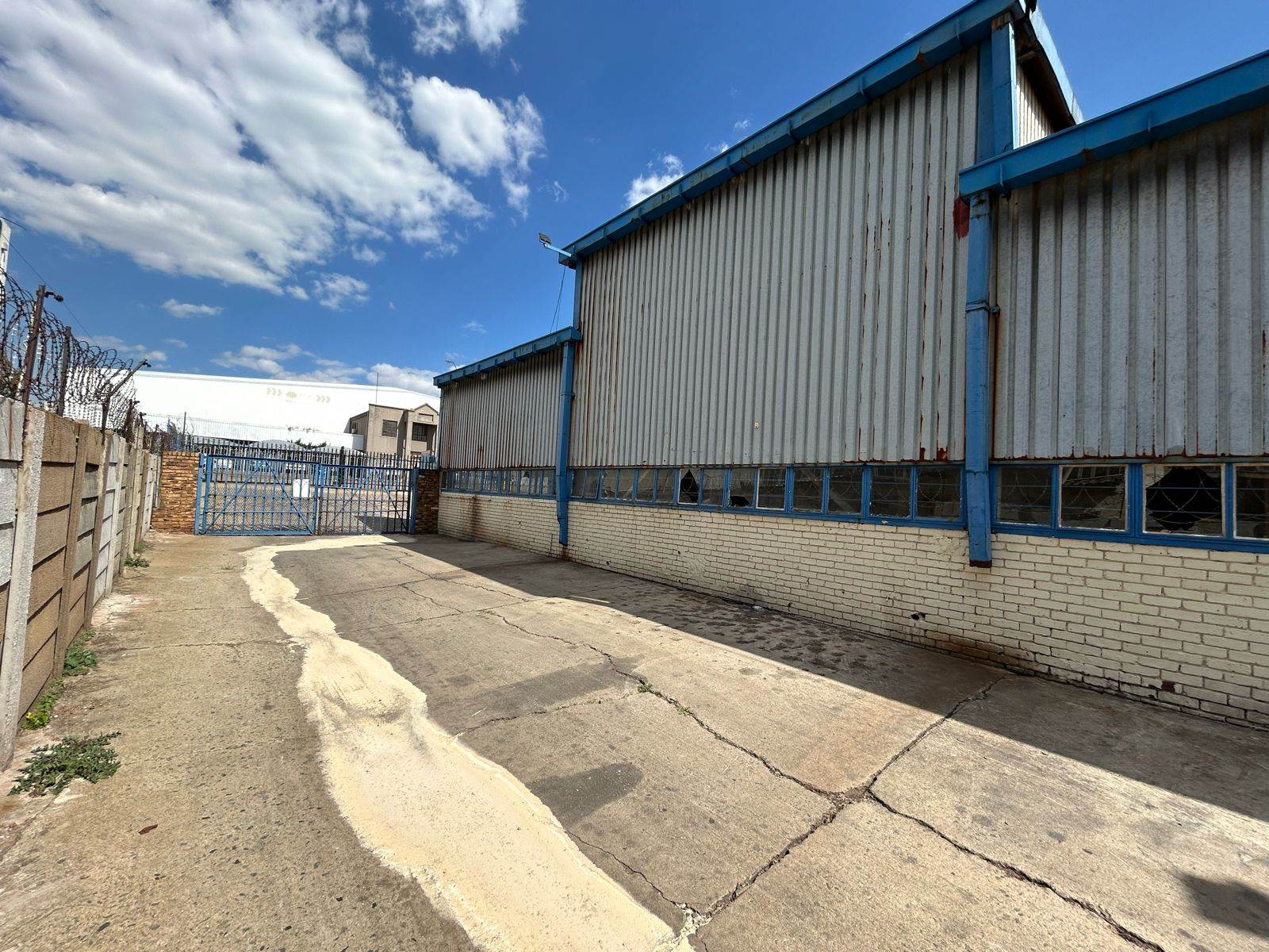 550  m² Industrial space in Spartan photo number 2