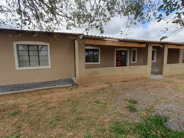 2.1 ha Smallholding 2.1 ha Smallholding