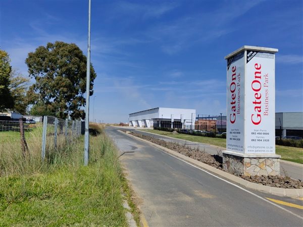 1610 m² Land available in Secunda