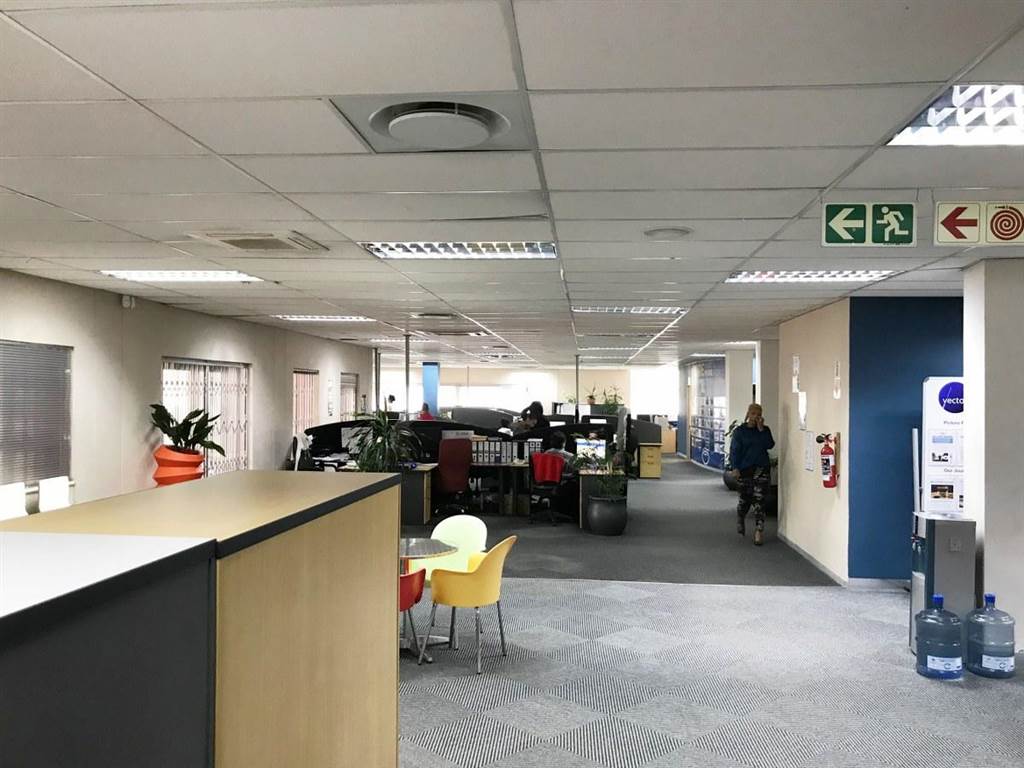 636  m² Office Space in Bedfordview photo number 7