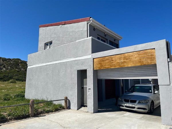 5 Bed House in Rocklands