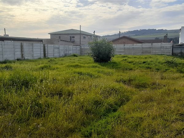 495 m² Land available in Croydon