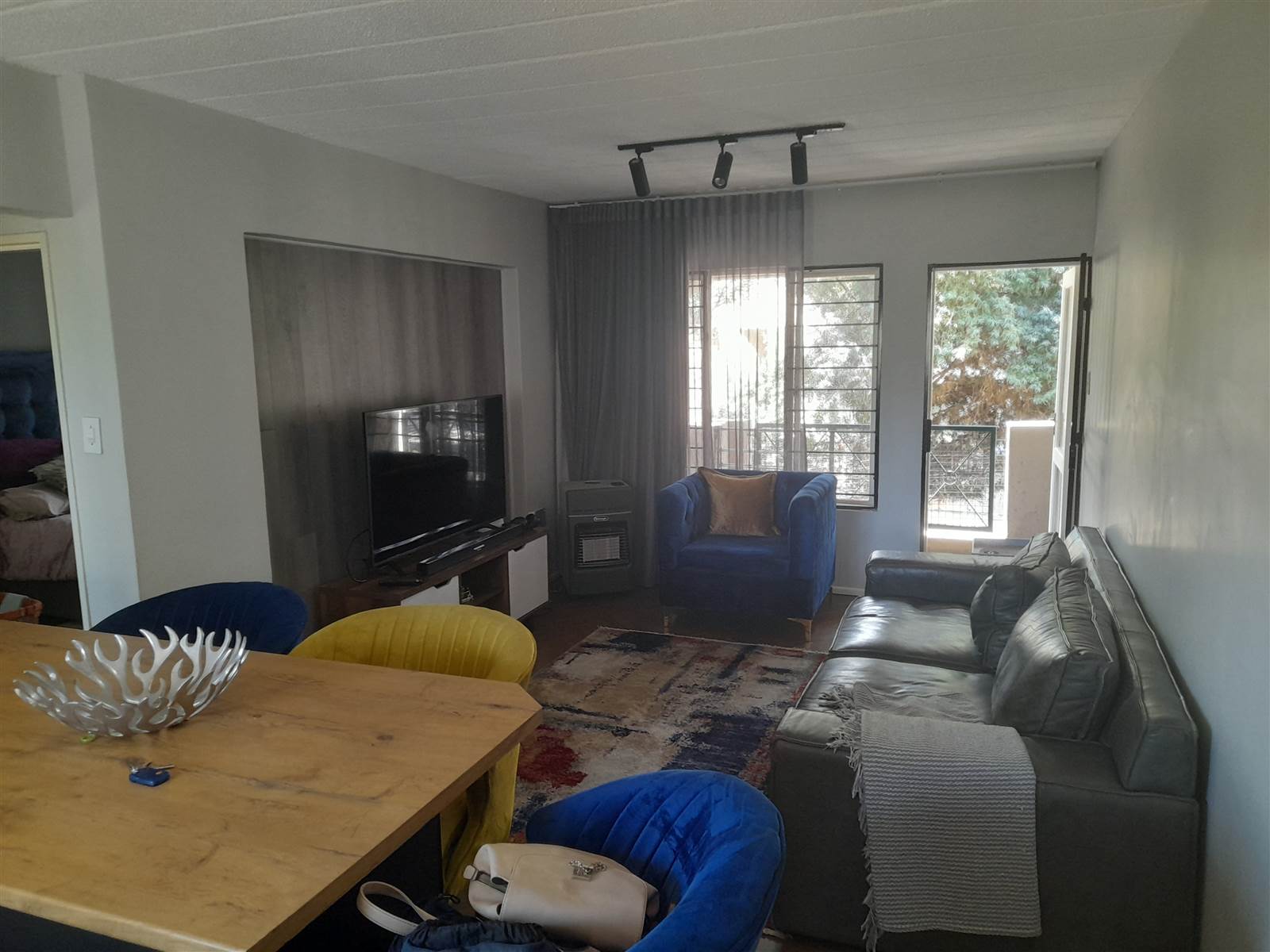 1 Bed Apartment in Bryanston photo number 11