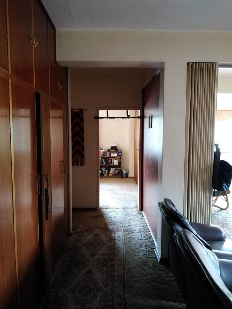 4 Bed Apartment in Bloemfontein photo number 3