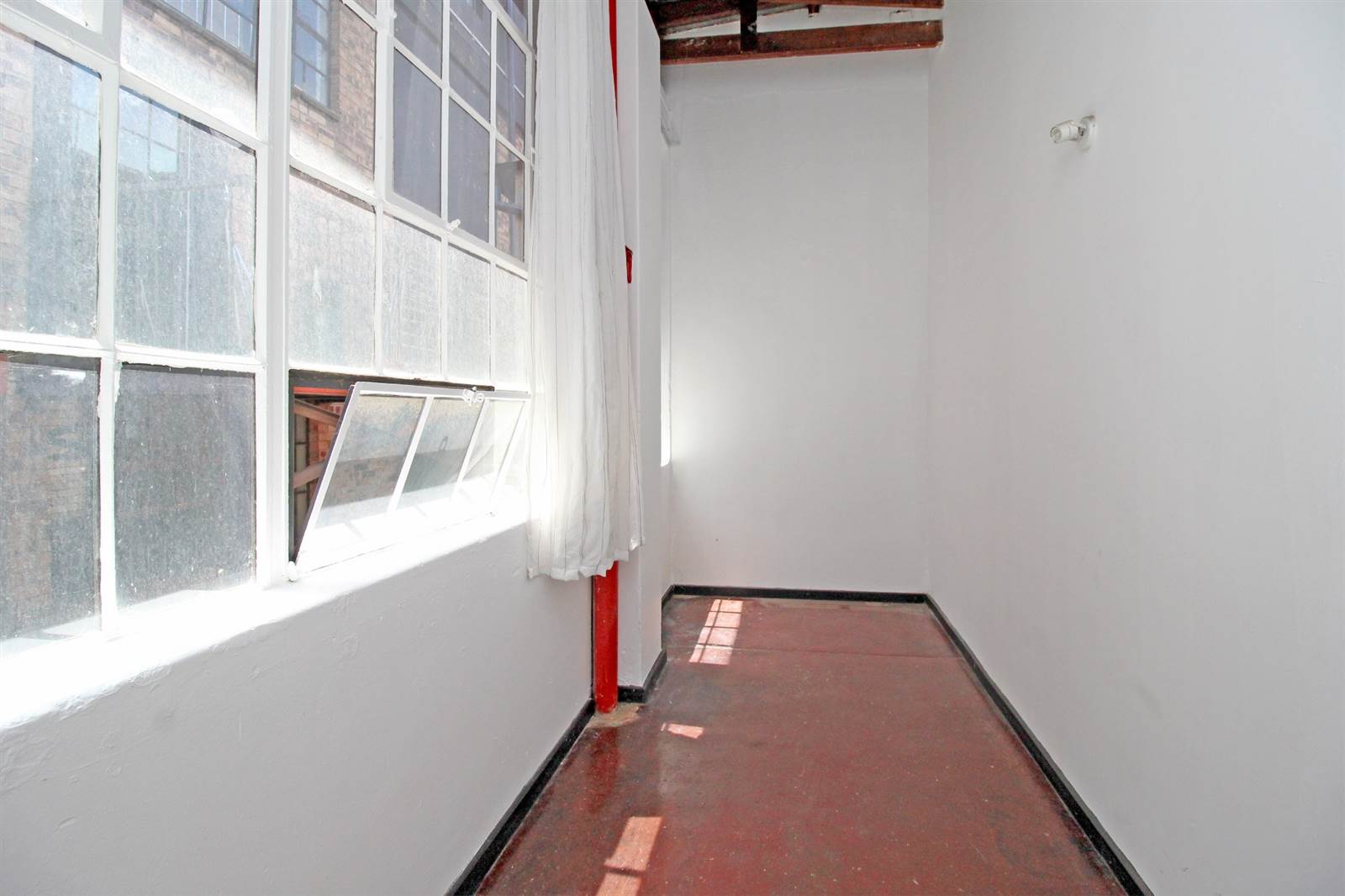 1 Bed Apartment in Maboneng photo number 14