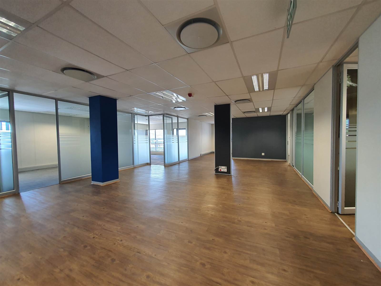 340  m² Commercial space in Greenstone Hill photo number 11