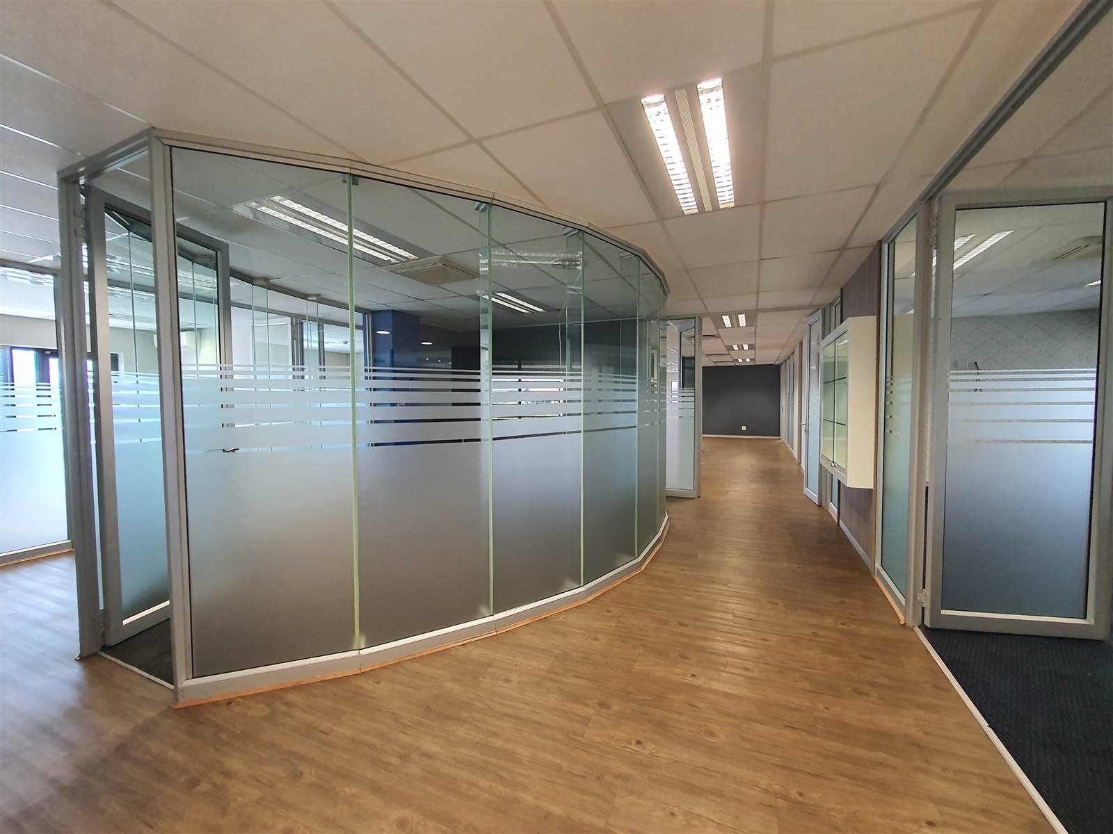 340  m² Commercial space in Greenstone Hill photo number 7
