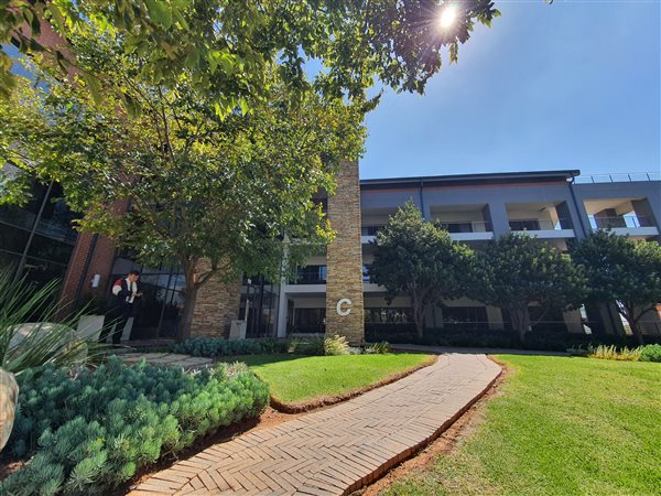 340  m² Commercial space in Greenstone Hill