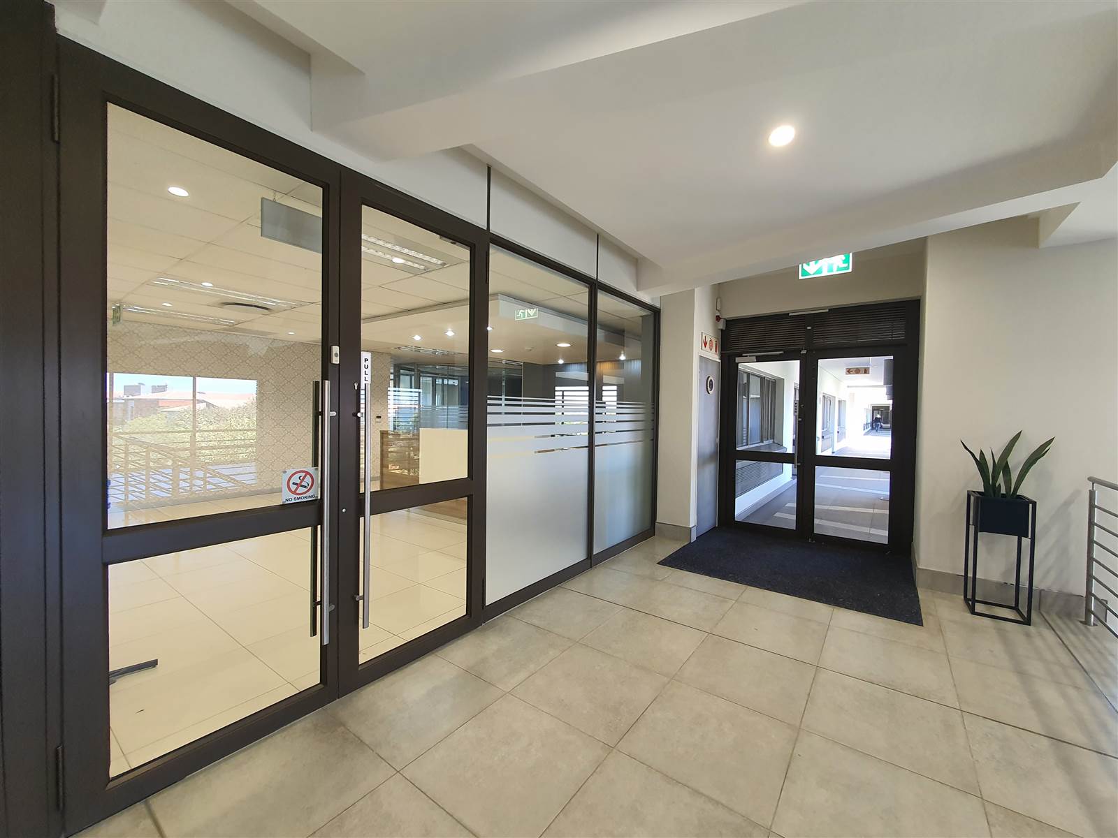 340  m² Commercial space in Greenstone Hill photo number 5