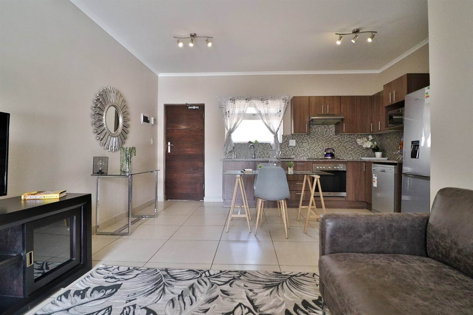 1 Bed Apartment in Randburg Central photo number 1