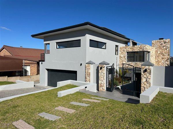 5 Bedroom House 5 Bedroom House