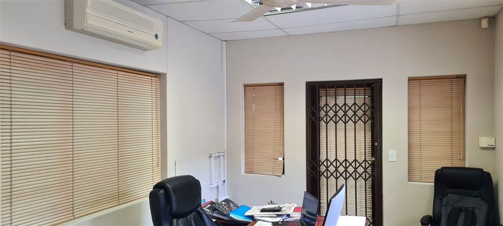 50  m² Office Space in Nelspruit photo number 3