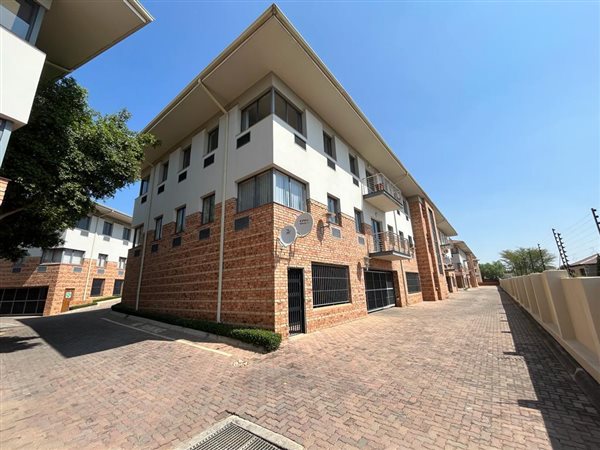 1120  m² Commercial space in Bryanston