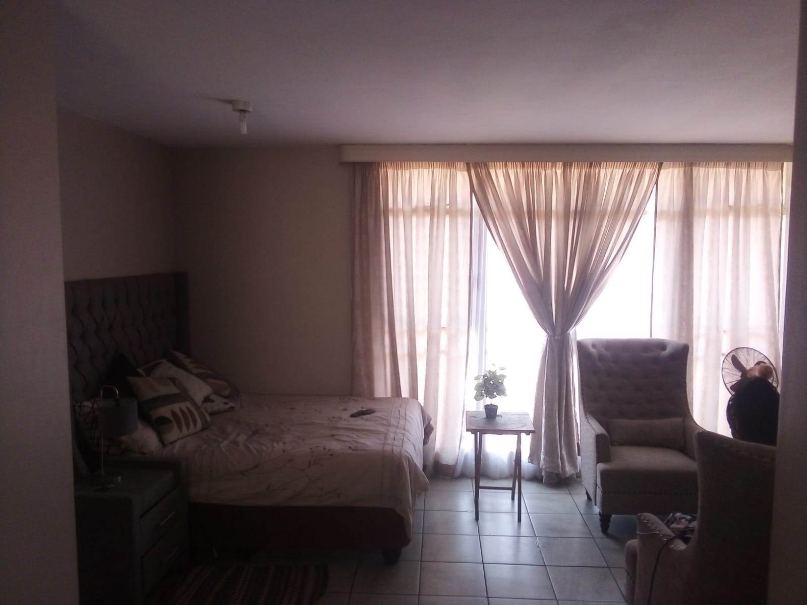 1 Bed Flat in Gezina photo number 10