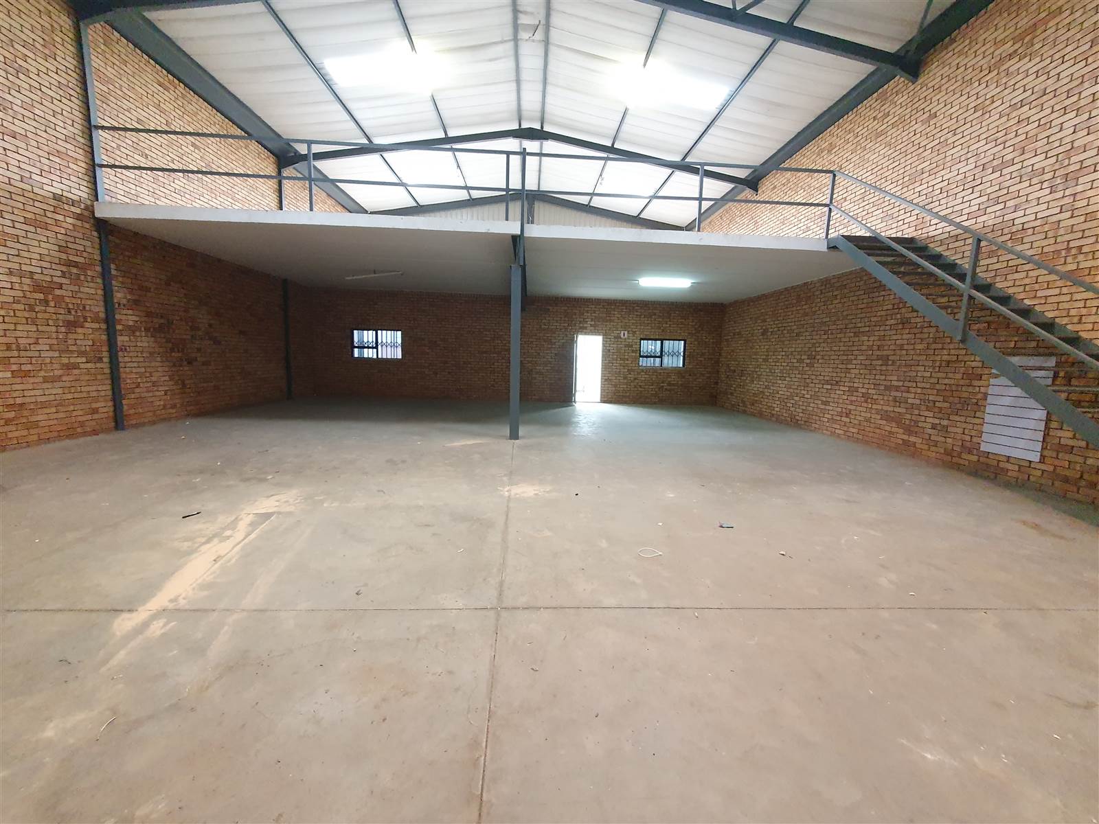 460  m² Industrial space in Ormonde photo number 4