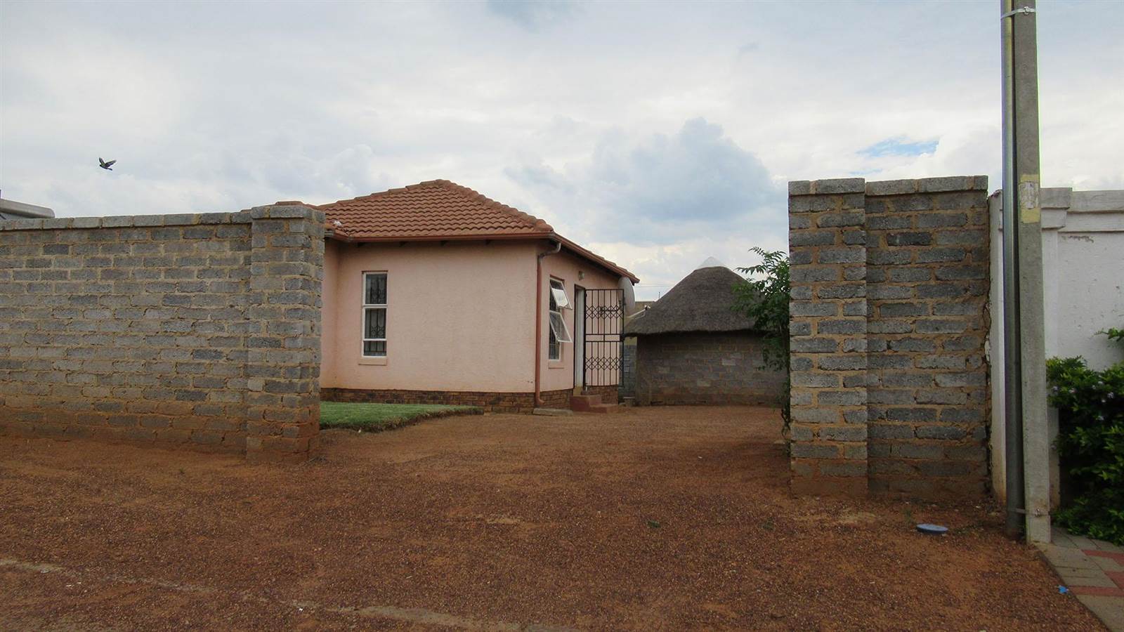 2 Bed House in Lehae photo number 14