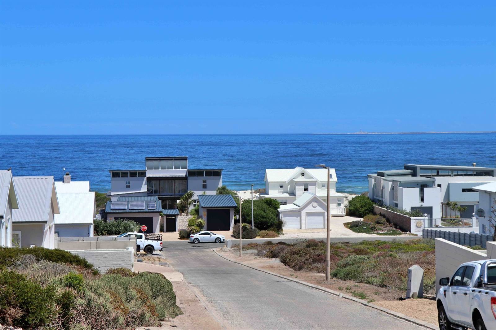 820 m² Land available in Yzerfontein photo number 1