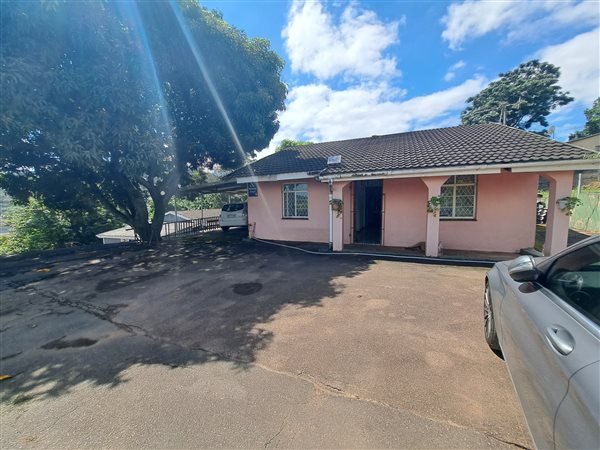 4 Bed House in Pinetown Central