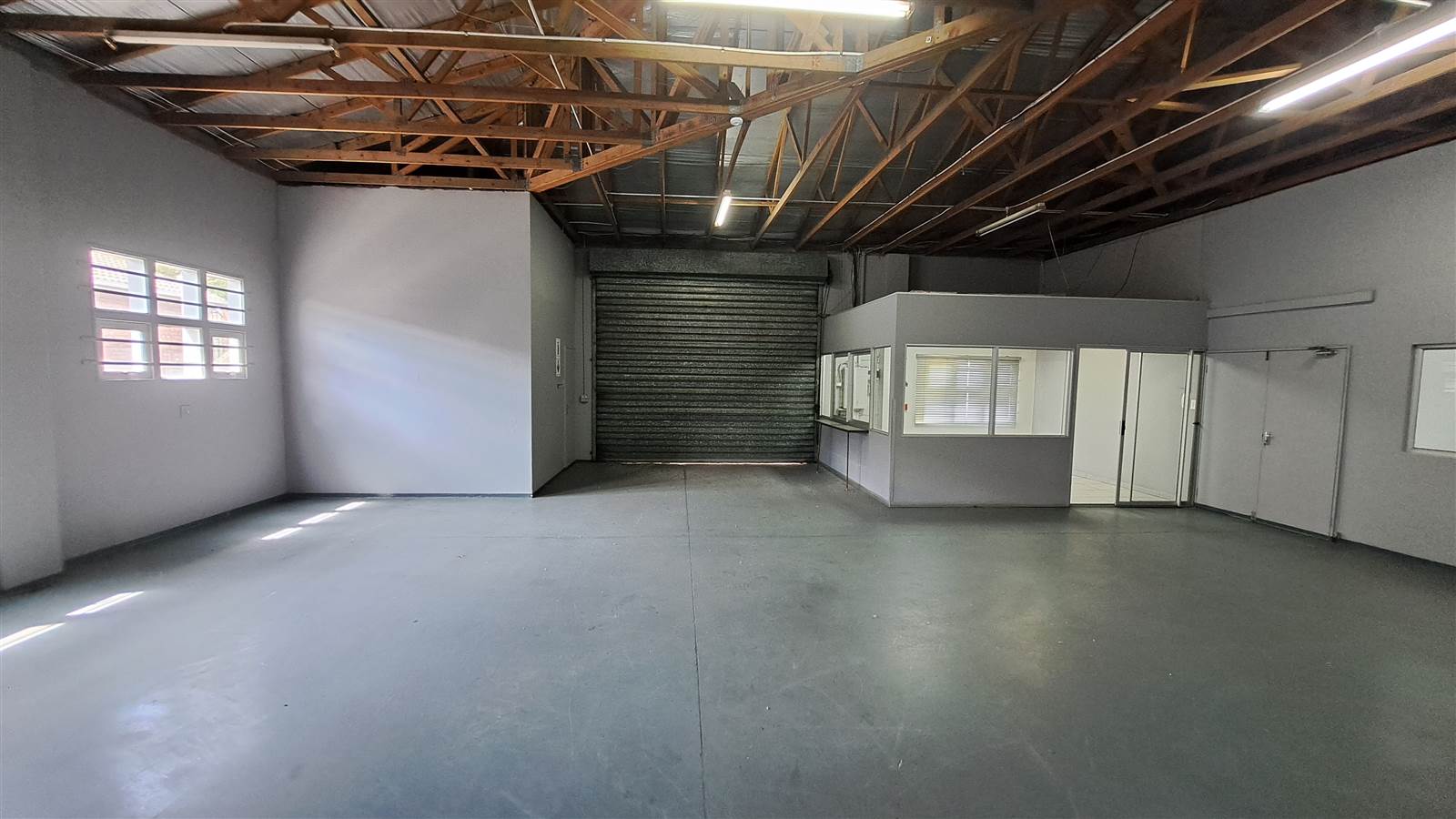 350  m² Commercial space in Richards Bay Central photo number 8
