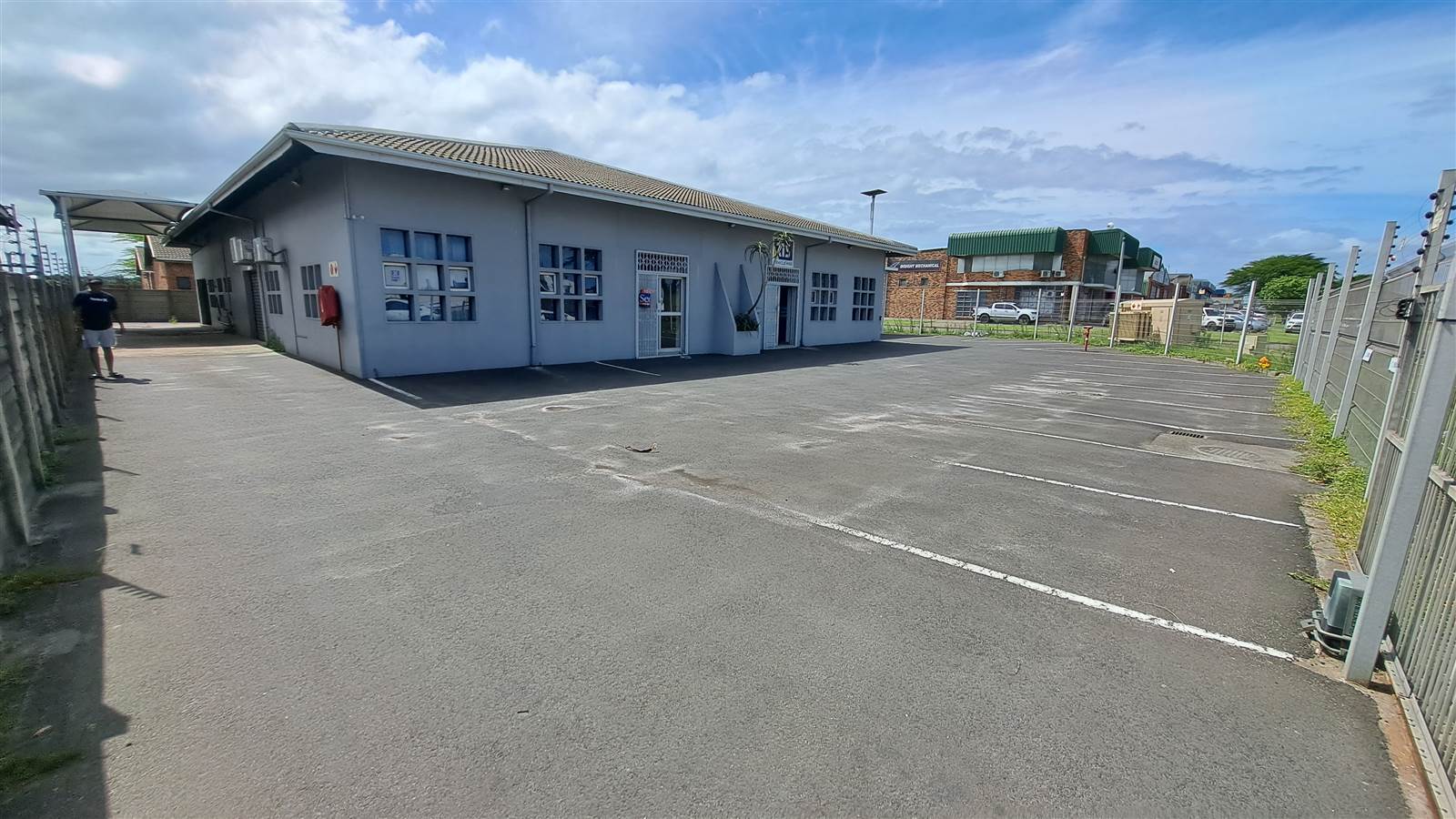 350  m² Commercial space in Richards Bay Central photo number 2