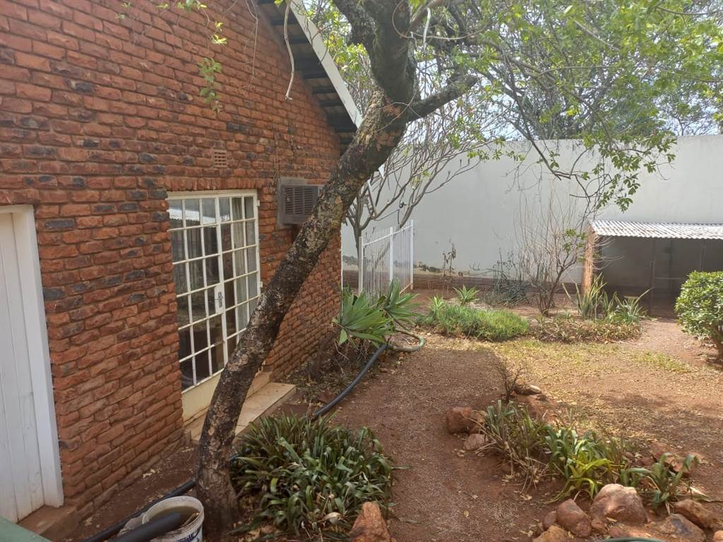 4 Bed House in Thabazimbi photo number 22