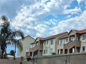3 Bed Apartment in Linmeyer