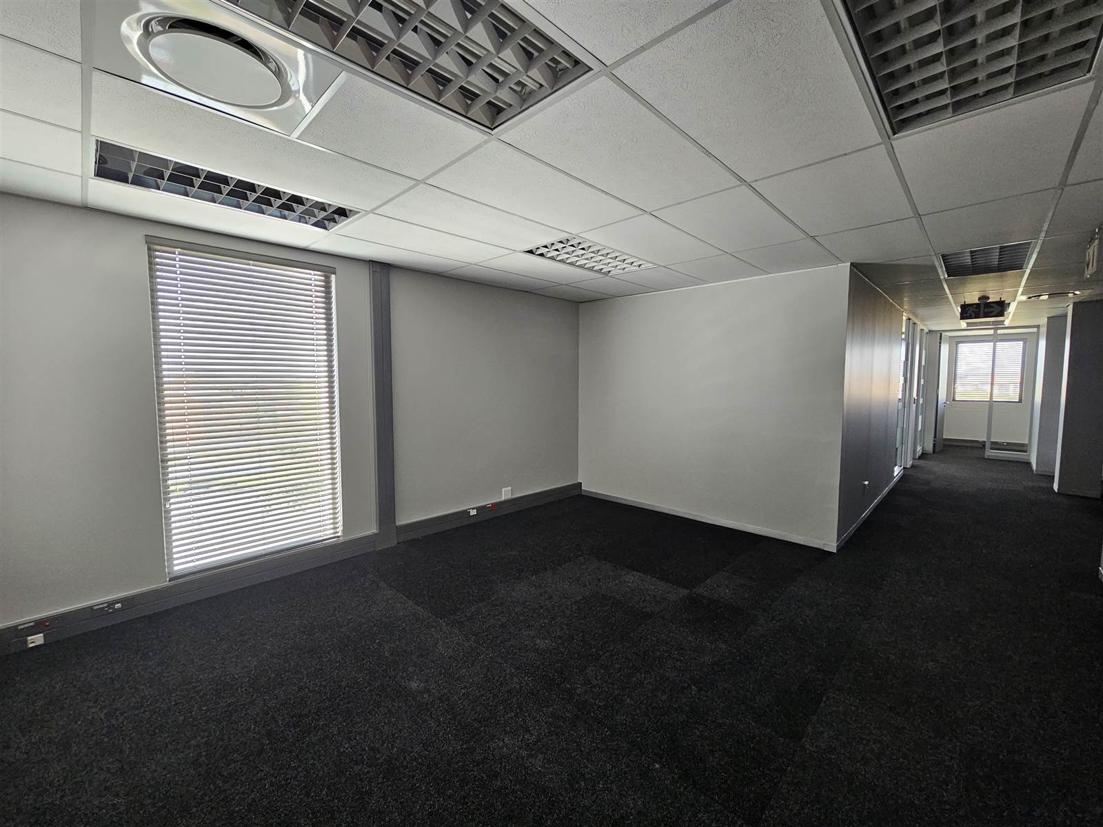 500  m² Commercial space in Highveld photo number 18