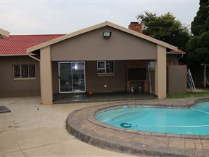 3 Bed House in Mackenzie Park
