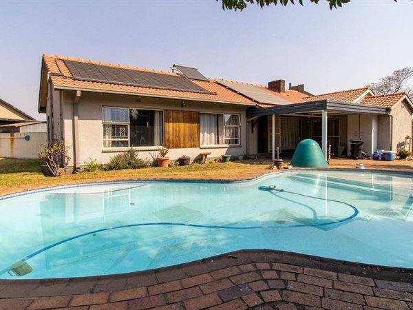 3 Bedroom House 3 Bedroom House