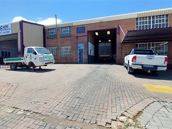 430  m² Industrial space in Jet Park