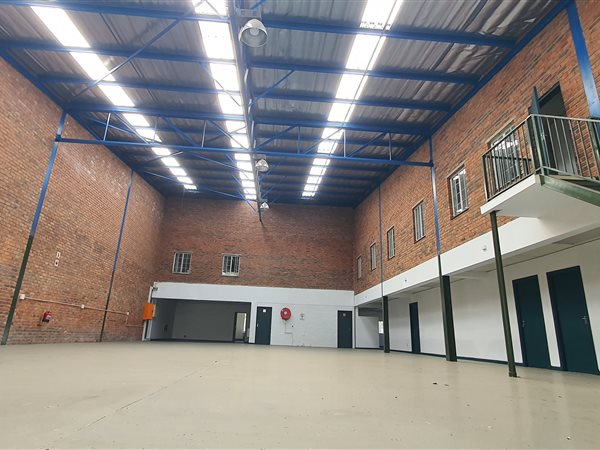 1 049  m² Industrial space