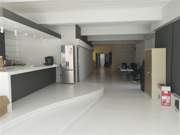 800  m² Office Space