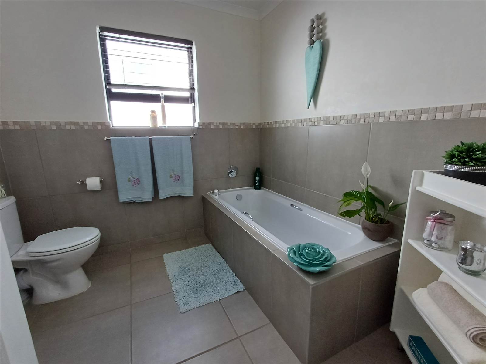 3 Bed Townhouse in Vredenburg photo number 23