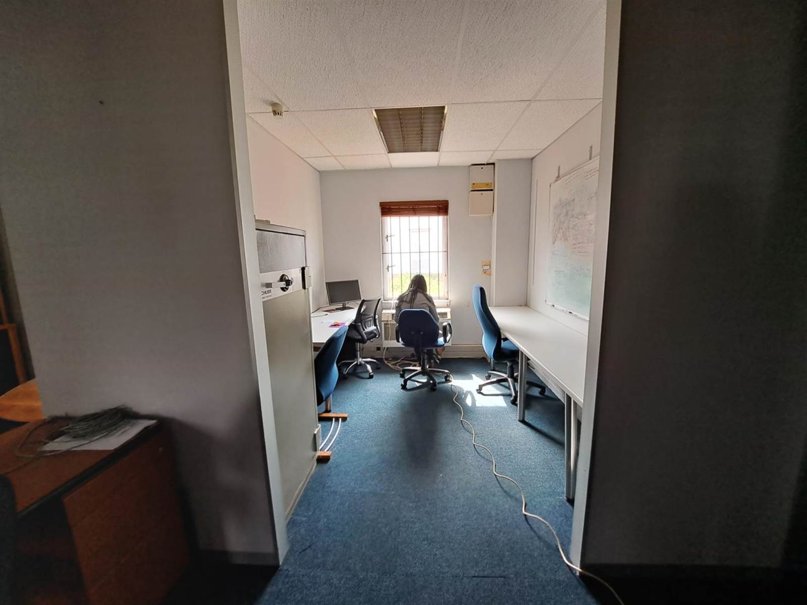 158  m² Office Space in Die Hoewes photo number 5