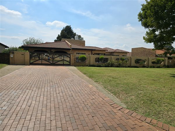 4 Bed House in Modder East