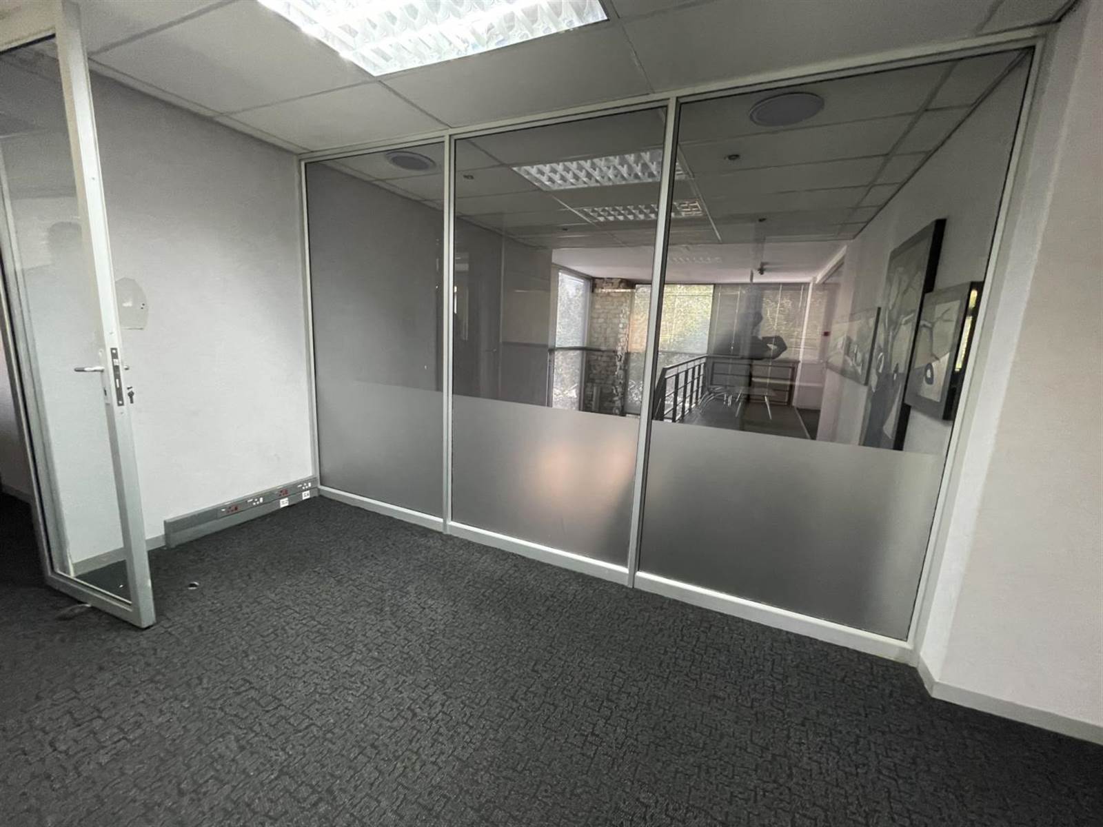 600  m² Office Space in Route 21 Business Park photo number 8