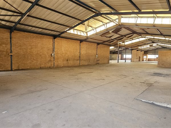 1 710  m² Industrial space