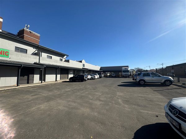 70  m² Commercial space