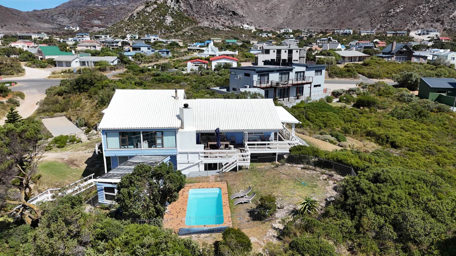 3 Bed House in Pringle Bay photo number 16