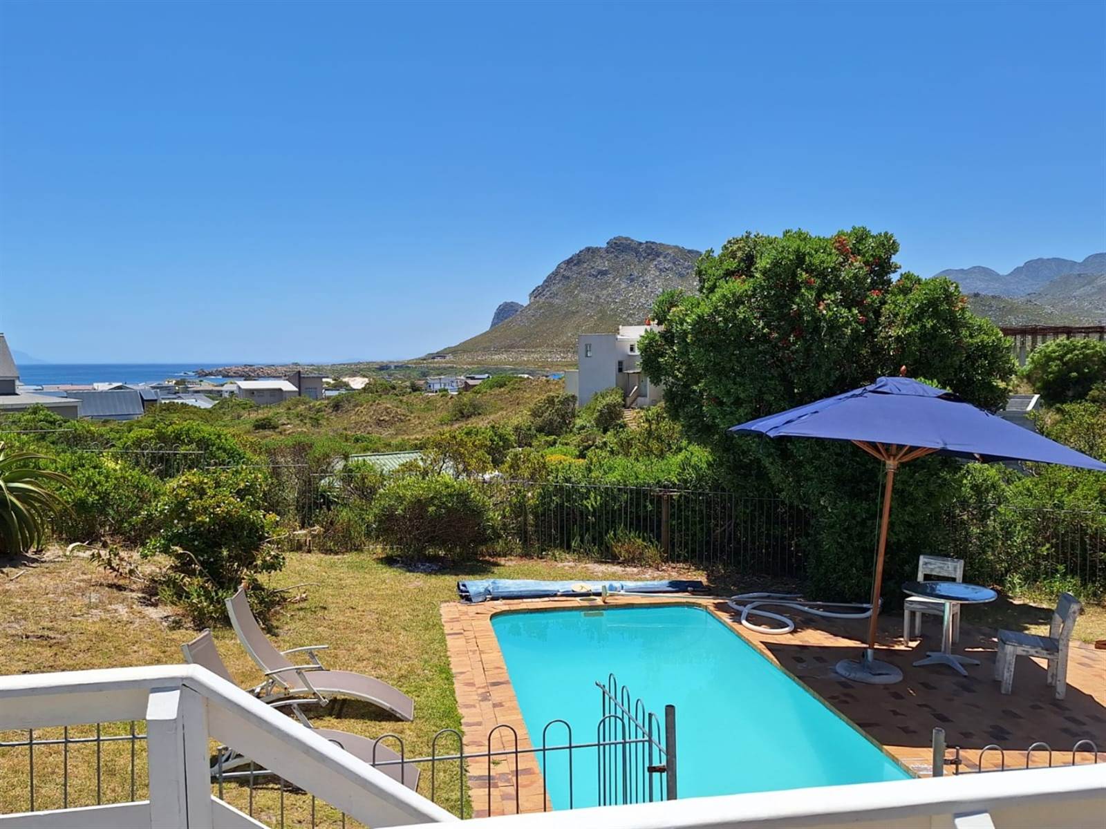 3 Bed House in Pringle Bay photo number 12