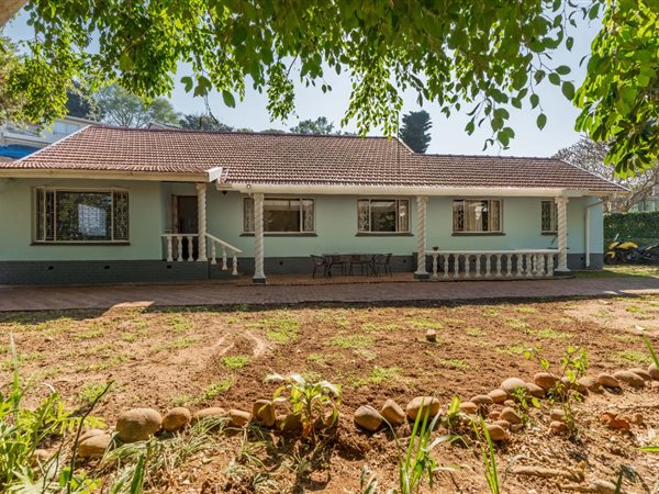 3.5 Bedroom House 3.5 Bedroom House