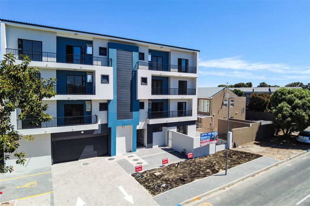 2 Bed Apartment for sale in Tableview T4785034 Private Property