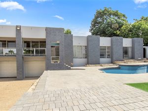 3 Bed House in Honey Hill