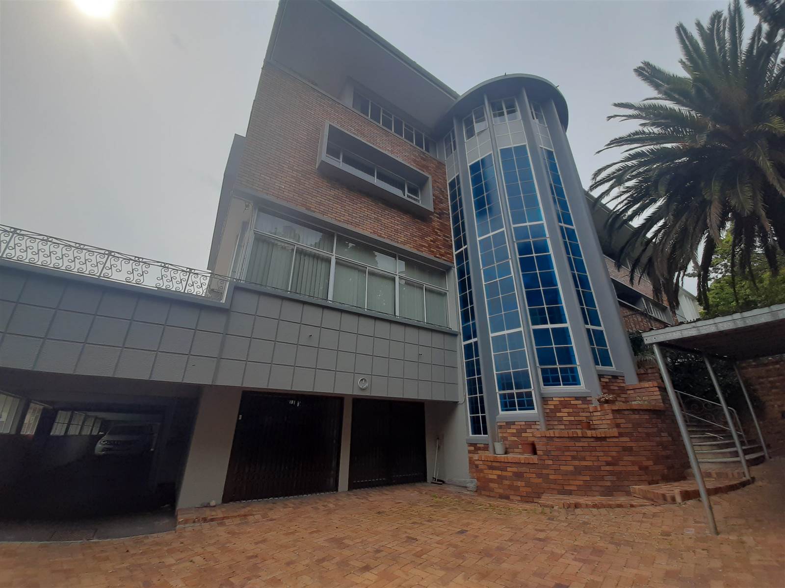 1351  m² Commercial space in Sea Point photo number 1