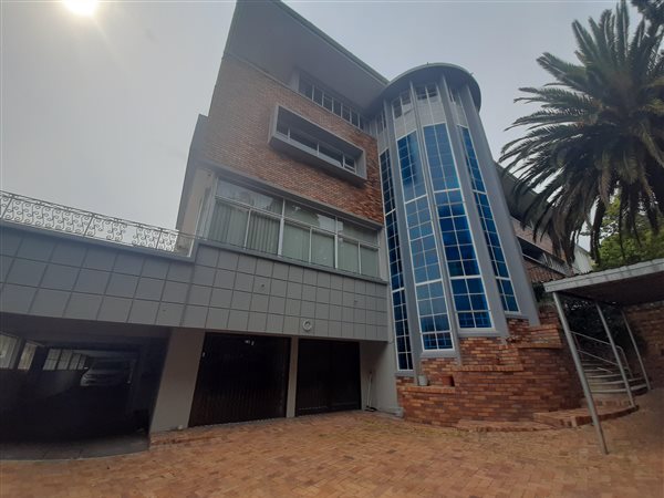1351  m² Commercial space in Sea Point