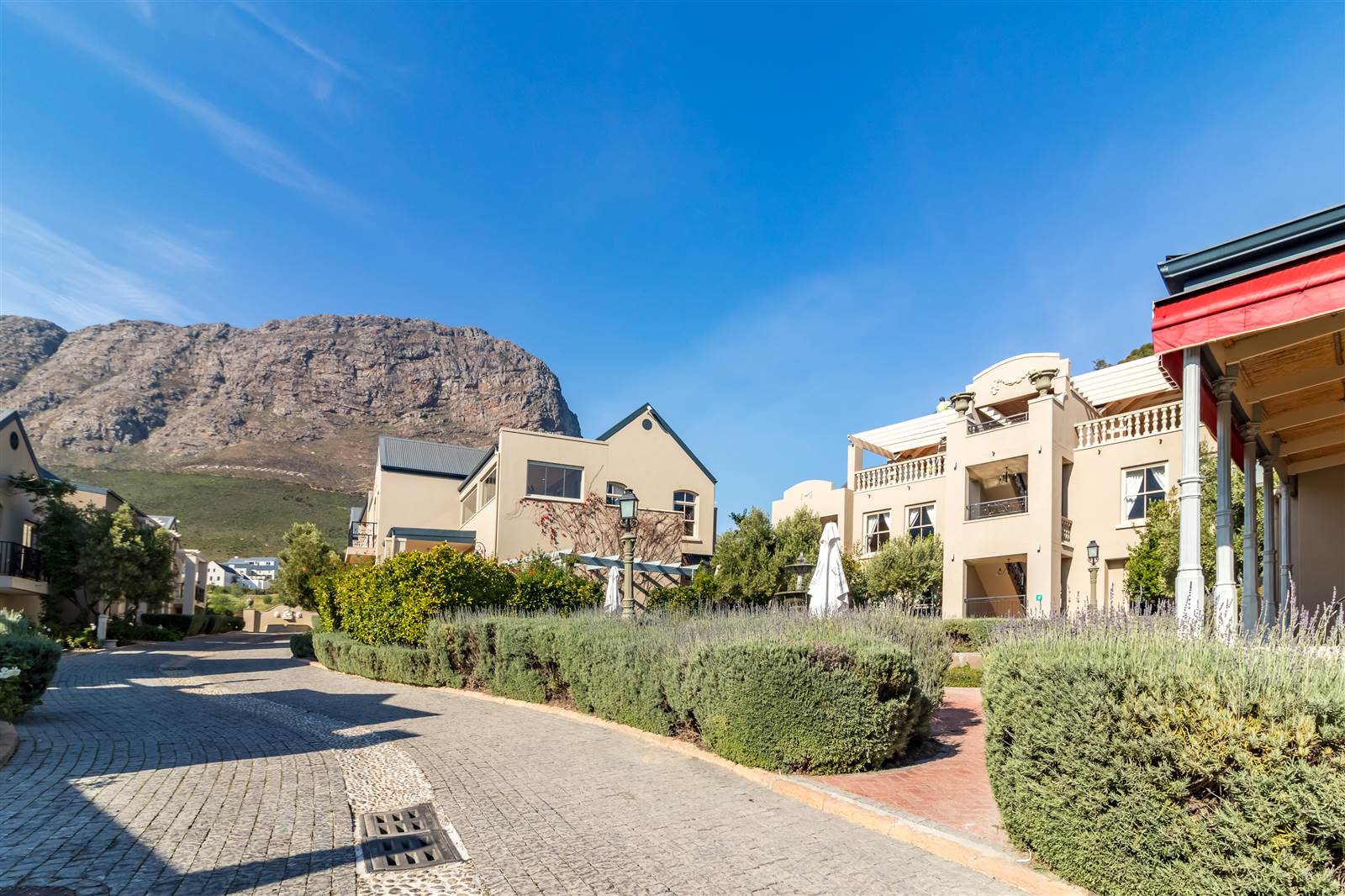 2 Bed Apartment in Franschhoek photo number 22