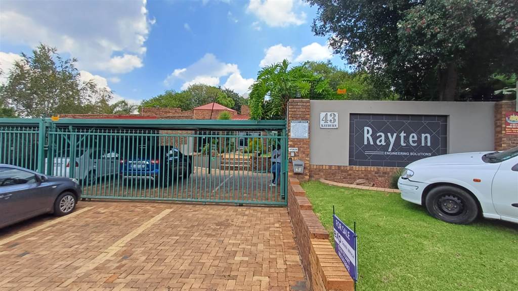 1053  m² Commercial space in Randpark Ridge photo number 2