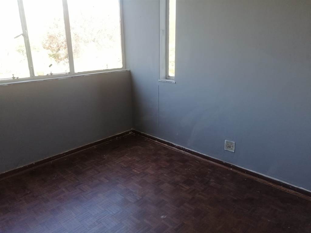 3 Bed Apartment in Pretoria Central photo number 9