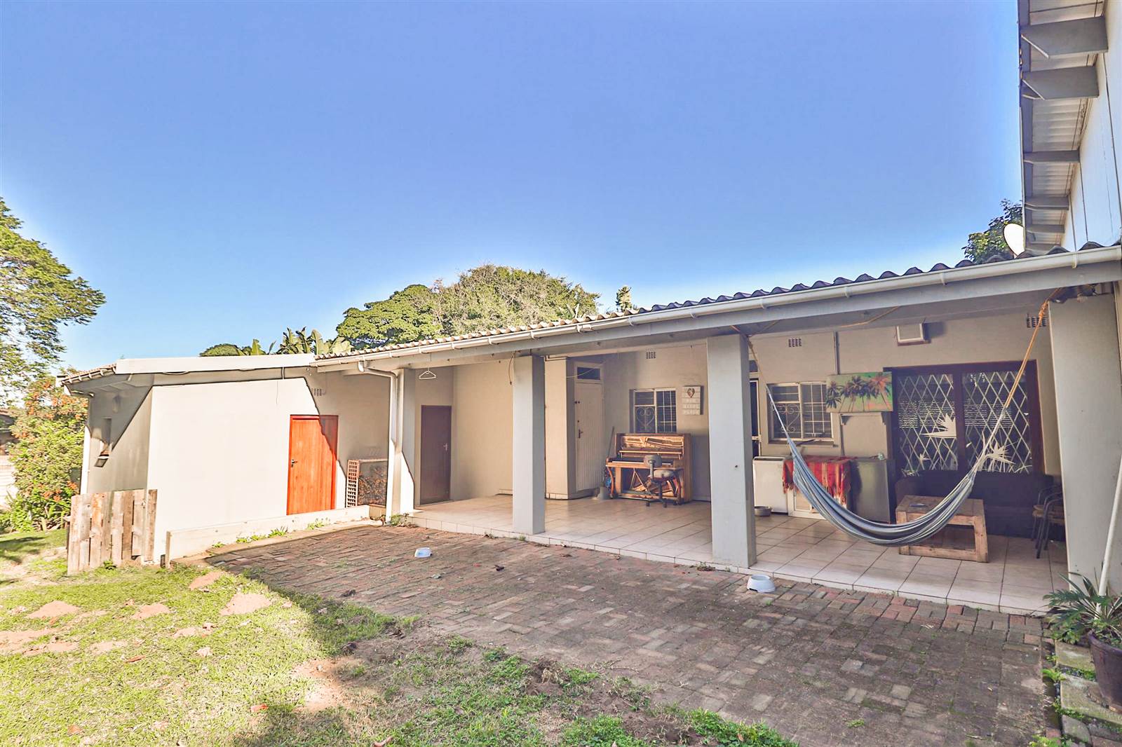 4 Bed House in Scottburgh South photo number 13